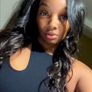 Meet your Posher, Trenita